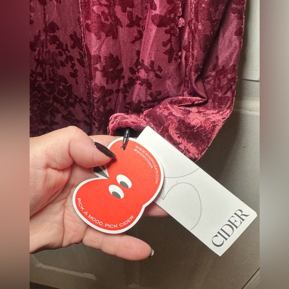 Cider Square Neck Maroon Floral Short Sleeve Velvet‎ Dress Size 1X NWT. - Picture 6 of 9